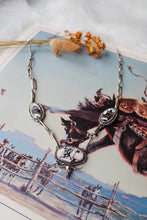 Load image into Gallery viewer, White Buffalo Longhorn Necklace