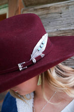 Load image into Gallery viewer, Hat Feather
